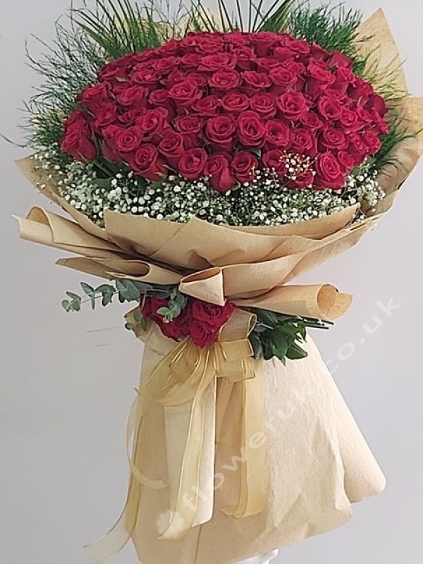 Majestic 100 Red Rose Bouquet