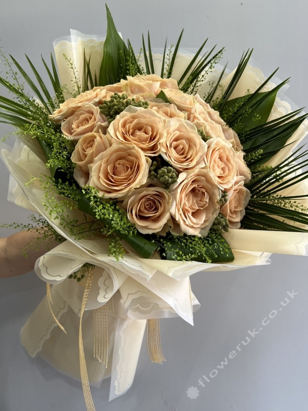 Deluxe Salmon Rose Bouquet