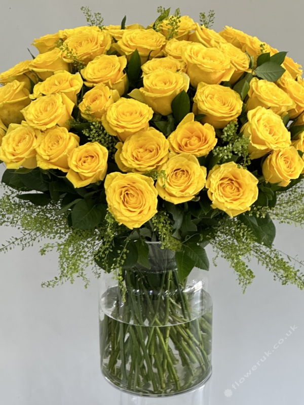 Grand Yellow Roses