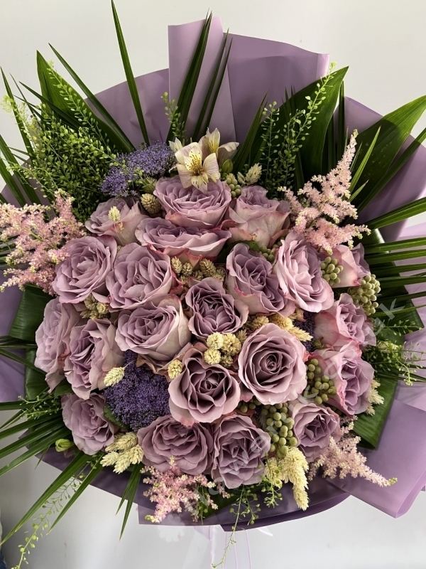 Deluxe Lilac Rose Bouquet