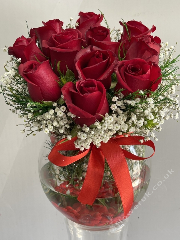 Red Roses In Glass Bowl Vase