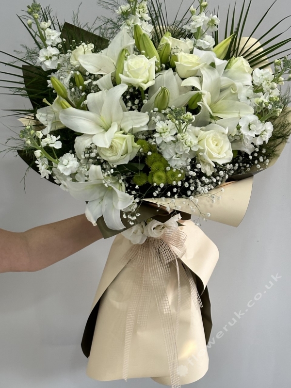 Splendid White Flower Bouquet